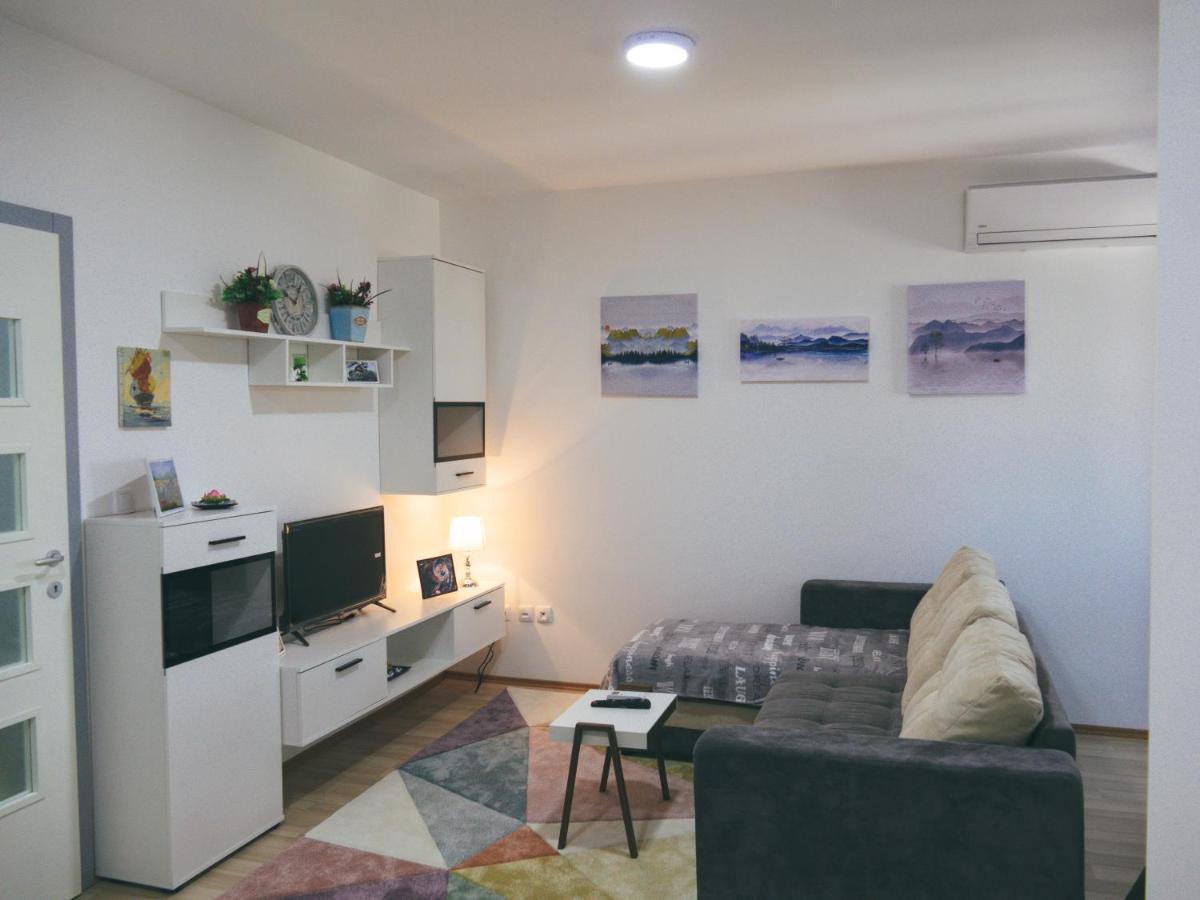 Cozy Corner Apartments - Free Parking & Wi-Fi Cuprija Exterior photo